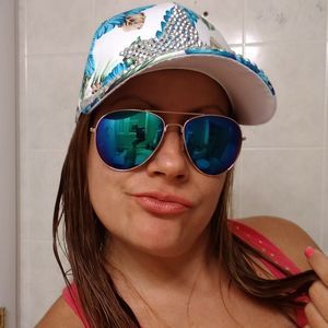 Meet your Posher, Karla